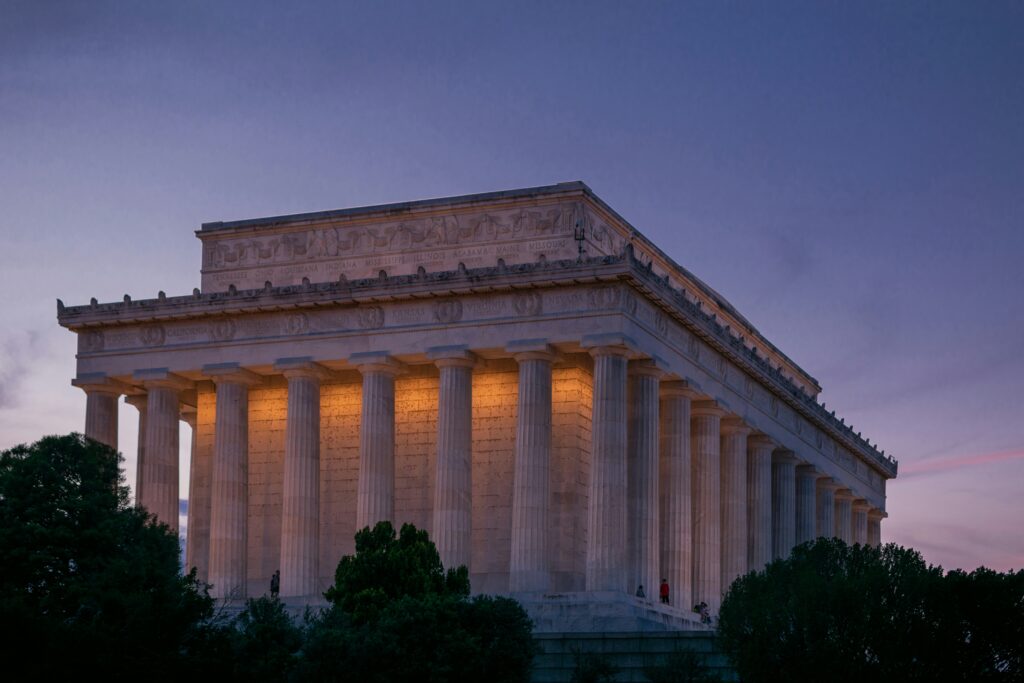 places to go in dc - Lincoln Memorial