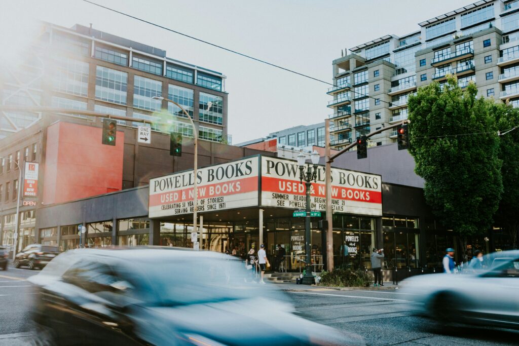 Powell's City of Books - Places to visit in Portland