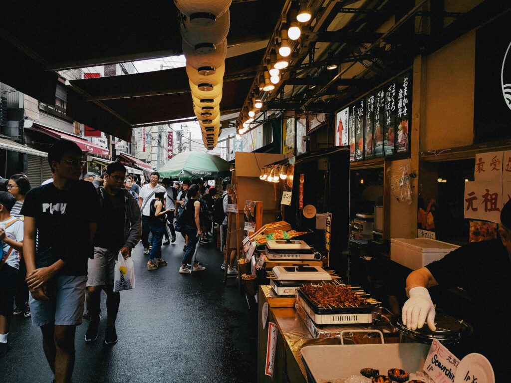 Best 9 places to go in Tokyo - Tsukiji Outer Market