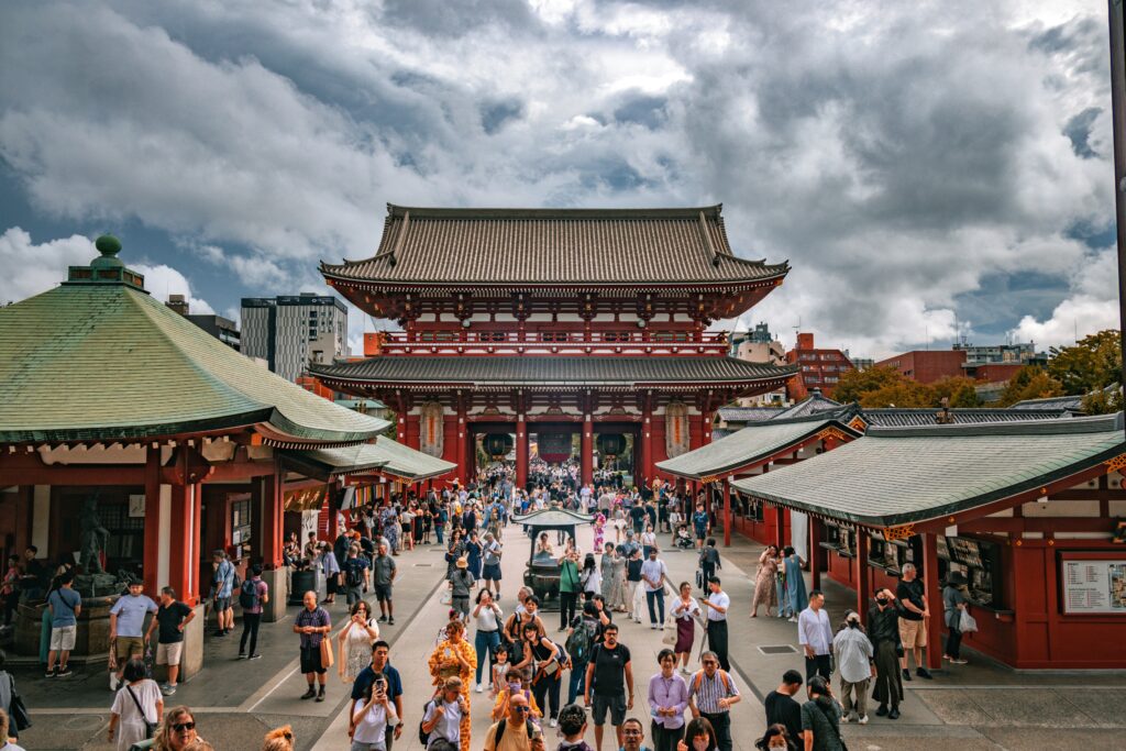 Best 9 places to go in Tokyo - Sensoji